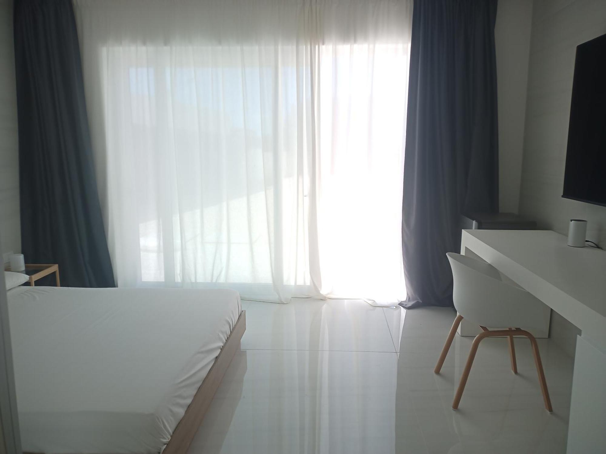Smart Luxury Suites & Apartments Orosei Pokoj fotografie